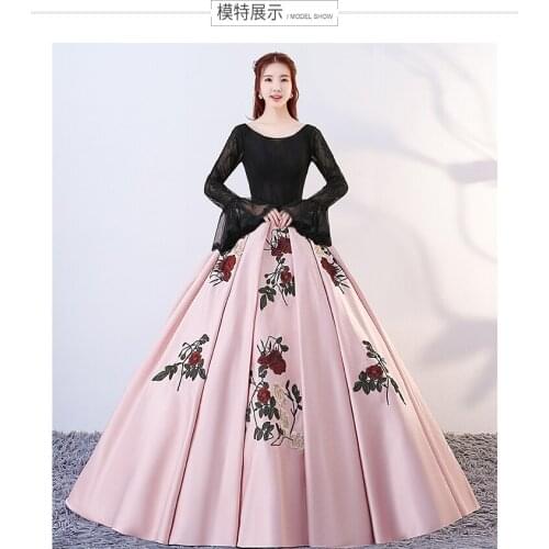 Black lace and pink embroidery vintage ball gown FATE cosplay medieval dress Renaissance Gown queen cosplay Victoria dress
