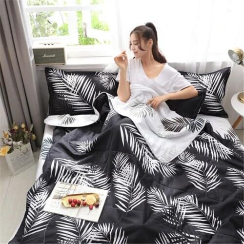 52 Black Leaves Printing Cotton Summer Air Conditioner Cool Thin Quilt Washed Comfortable Home Textile Bedding Comforters Duvets