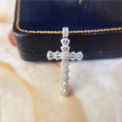 New Fashion Big Cross Pendant Necklace Inlay Shiny Zircon Luxury Punk Christian Jewelry Womens Rock Party Accessories Gifts