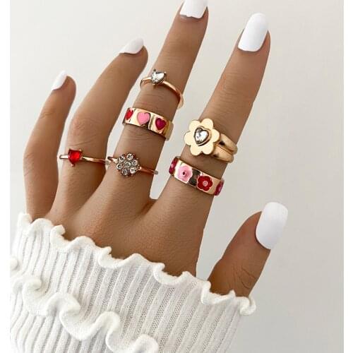 Aprilwell 6-8 Pcs Cute Metal Gold Heart Rings Set for Women Aesthetic 2021 Fashion Y2k Shinestone Vintage Flower Anillos Jewelry