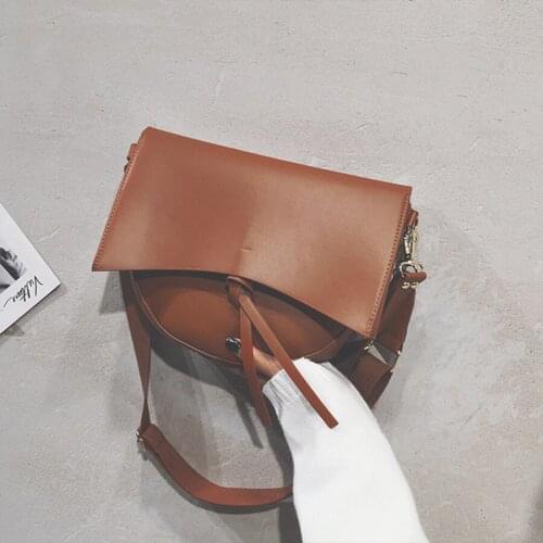 Autumn New Bag Women Simple Casual Wide Shoulder Strap Messenger Bag Ladies Large Flip Bags Vintage Shoulder Bags