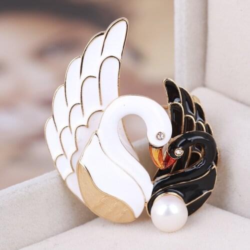 Enamel glaze natural freshwater pearl black and white swan beautiful brooch