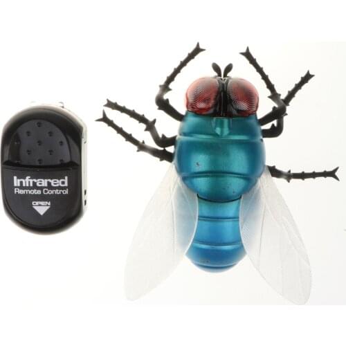 Infrared Remote Control Fly RC Animal Toy Prank Reptile Insects Joke Scary Trick Prank Bugs