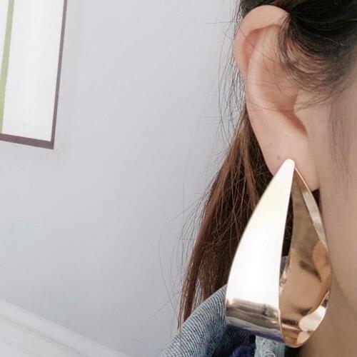 2021 New Metal Sequin Pierced Earrings Shiny Fashion Exaggerated Big Earrings For Women Accessories