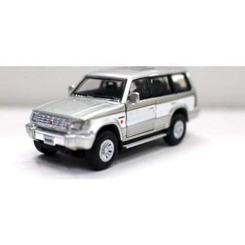 NEW DM DIECAST MASTERS 1/64 Scale Mit-subishi Pajero Super Exceed Diecast Car Model For Collection Gift White