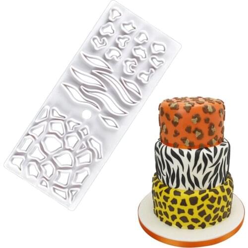 1PC Animal Pattern Cake Mold Baking Plastic Fondant Biscuit Mold Animal Pattern Cutting For Cake Decoration Tool
