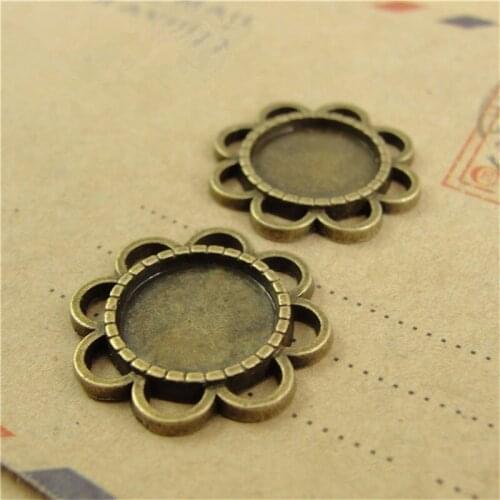 50pcs/lot Vintage Bronze Round Flower Cabochon Base Settings 12mm Inner Size Hollow Round Cameo Base Jewelry Accessories