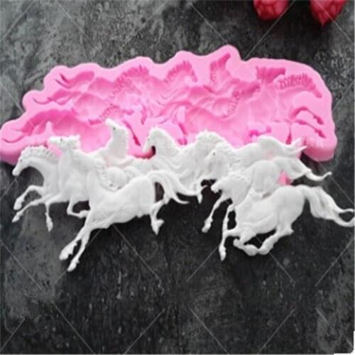 DIY New Arrival Eight Horse Pony Horse Shape Silicone Cake Mold Fondant Cake Mold Kitchen Bar Supplies