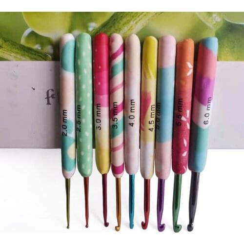 Knitting Crochet Tool Set with Soft Handle Aluminum Hook Colorful DIY Manual Crochet Multifunctional Knitting Tool Set