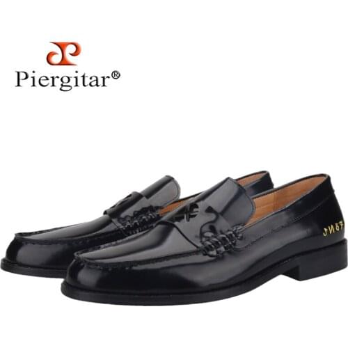 Piergitar Handmade Black Cow Leather Mens Loafers Classic Men Moccasin Gold Color Outsole Men Flats Letters Embroidered Heel