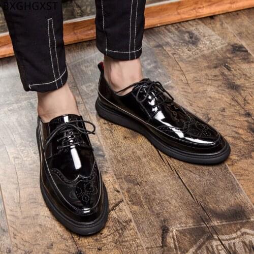 Designer Casual Business Shoes Men Patent Leather Shoes Men Formal Brogues Men Office Shoes Formal Chaussure Sapato Masculino