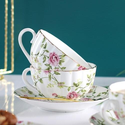 Porcelain Luxury Coffee Cup with Handle European Flowers Gold Bone China Tea Cups Set Chicara Porcelana Home Drinkware LL50CC