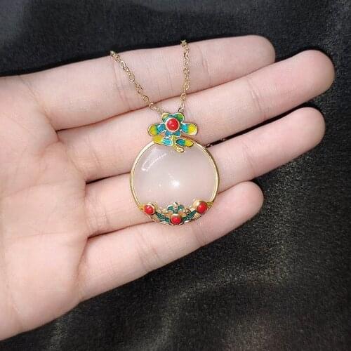 Fashion Vintage Necklace Enamel Flower Round Hetian Jade Pendant Exquisite Charm Jewelry For Women Wedding Engagement Gift