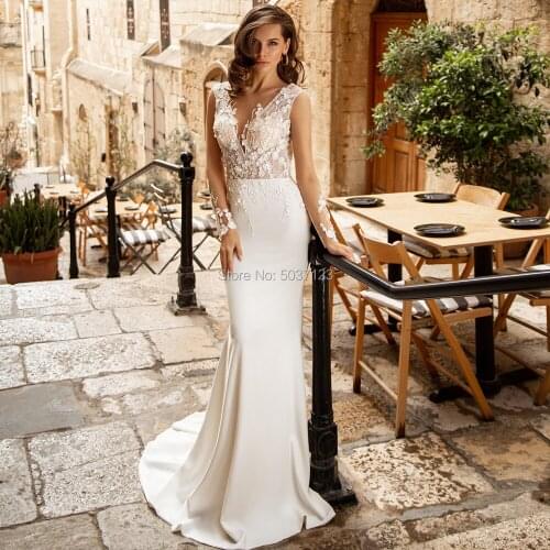Lace Appliques Mermaid Wedding Dresses V Neck Sleeveless Long Sleeves Open Back Bridal Wedding Gown Vestido De Novias