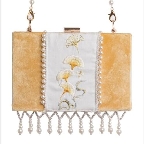 2021 New Fashion Chinese Embroidered Gingko Velvet Kiss Lock Pearl Tassel Golden Frame Women Bag Box Crossbody Bag With Chain