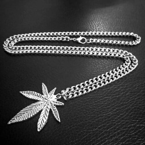 Fashion necklace men and women retro small hemp leaf pendant accessories jewelry hot sale