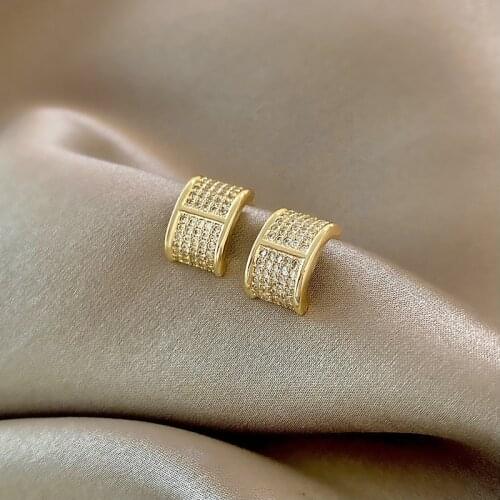 2021 New Fashion Geometric Sweet Senior Temperament Drop Earrings Contracted Fresh Shiny Crystal Trend Joker Women Earrings