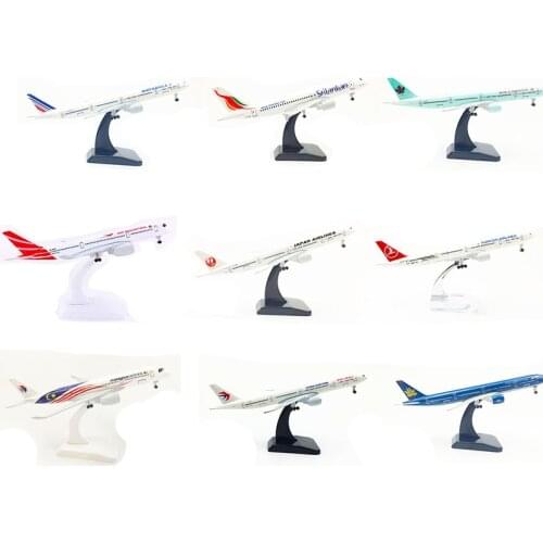 1/400 Airbus Boeing B747 B777 A380 A350 Airlines Airplanes Plane Aircraft Alloy Model Toy Landing Gear Toys Airliner Collections