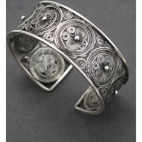 Nepalese Tibetan silk retro Tibetan Silver Bracelet inlaid with turquoise, feldspar, cotton and hemp art accessories