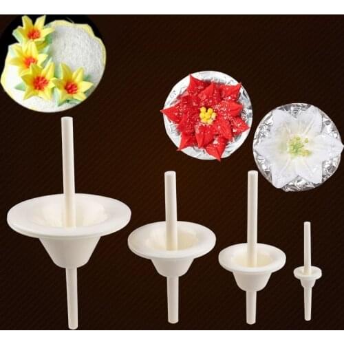 4Pcs Pastry Tool Fondant Gift Decorating Plastic Lily Flower Nail Receptacle Removable Frosted Antiskid Piping Mould K121