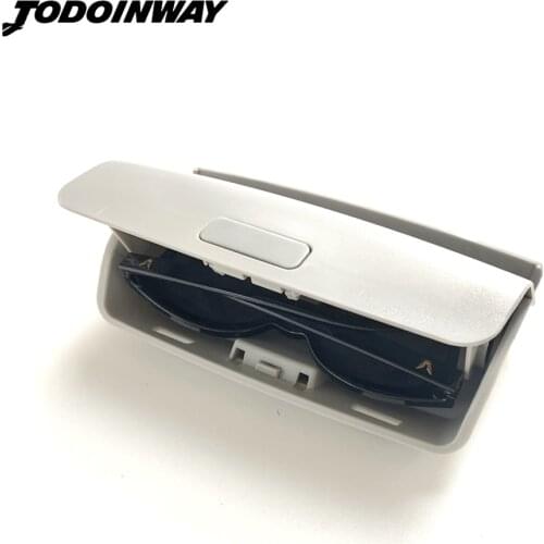 Storage Box Autos Parts Sunglass Eye Glasses Holder Box Case For PASSAT B6 For GOLF MK5 MK6 For SUPERB B6 3T For SEAT ALHAMBRA