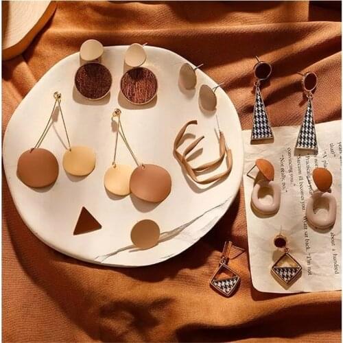New Korean Womens Statement Earrings Brown Pink 2021 Womens Fashion Retro Geometric Acrylic Pendant Earrings Jewelry Wholesale