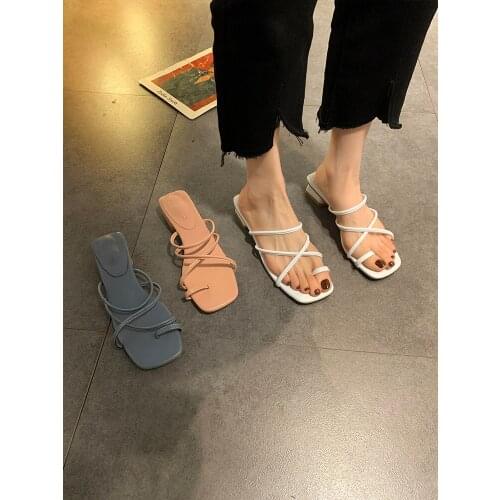 The new summer fashion casual Korean version of anti-slip low heel strap flip-flops