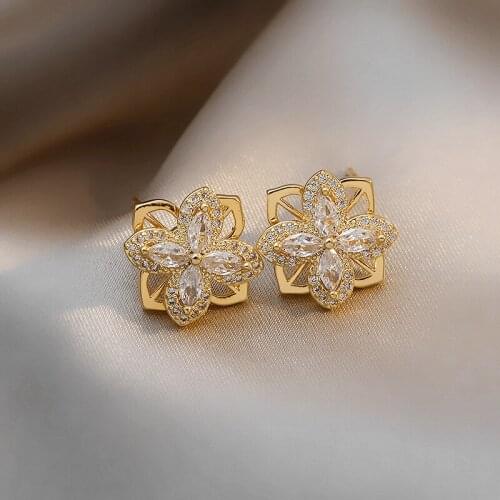 2021 New Vintage Japan Korean Stud Earrings for Women Rotatable Four-leaf Clover Jewelry Pendientes Gifts