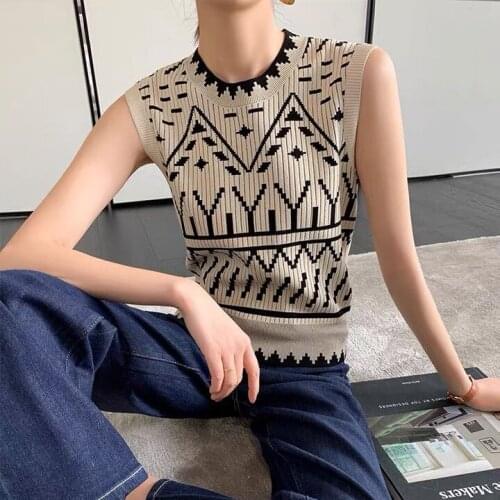 French knitted T-shirt sleeveless top womens Pullover wear versatile temperament thin ice silk retro vest black crop top