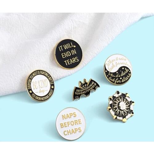 Black And White Tai Chi Enamel Pins Badge Bat Sun Round Yin Yang Wizard Brooches Lapel Pins Punk Gothic Bagua Jewelry Wholesale