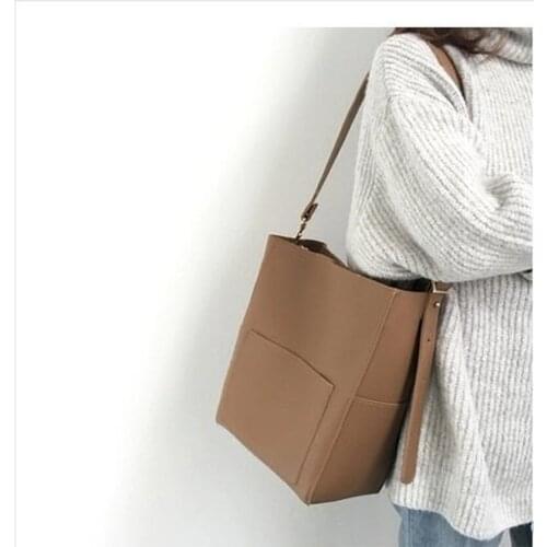 Womens Bags 2021 New PU Leather Shoulder Bags Pure Color Fashion Womens Bags Simple Shoulder Large Capacity Messenger Bags