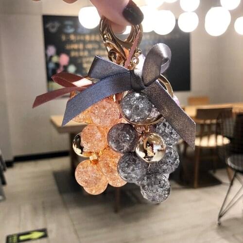 Korean Style Creative Delicate Acrylic Grape Key Chain Women Handbag Charms Pendant Keyring Car Keychain Gift for Girl Wholesale
