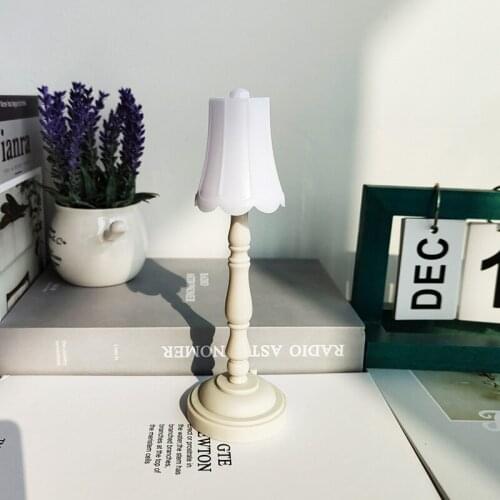 Retro led night light European style bedroom mini electronic table lamp Retro night light decoration