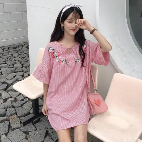 2018 Summer New Women Korean Embroidery Hollow Flowers Loose Thin Flare Sleeve Short Sleeve Sweet casual Dress
