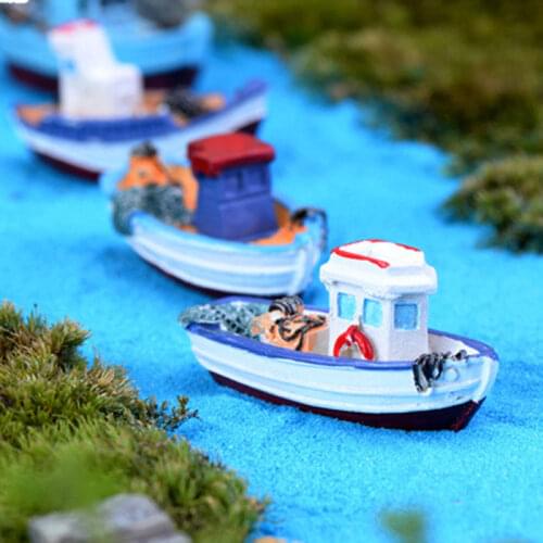 Miniature Boat Model Fishing Ship Toy Craft Tabletop Home Decoration Mini 1 Pc