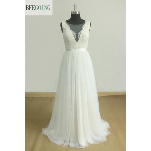 Ivory Tulle Applique Lace Floor-Length V-Neck A-line Wedding dresses Court Train Sleeveless Bridal Gown