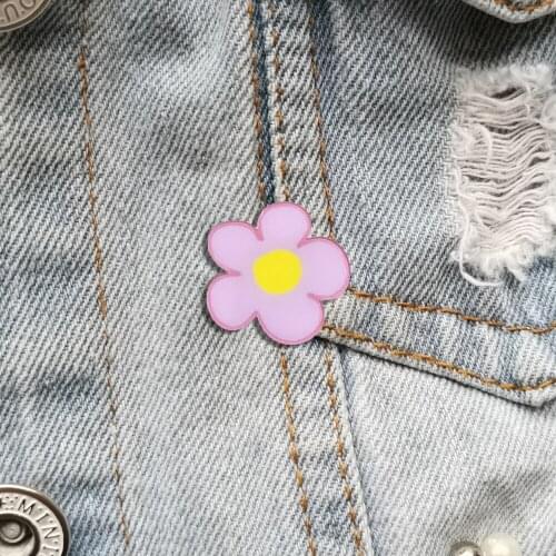 Cartoon Acrylic Brooches For Women Kids Pink Flower Badges Cute Laple Pin For Backpacks Hat Bag Coat Accessories Jewelry Gifts
