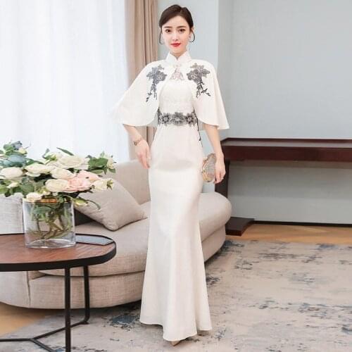 High-End Banquet Dress Spring New Elegant Cheongsam Temperament 2021 Fashion Retro Chinese Style Dress Shawl Qipao Tops ZH499