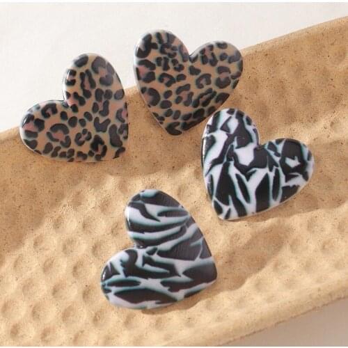 2021 Wholesale Lovely Leopard Design African Resin Drop Earrings Printed Bohemian Heart Pattern Dangle for Women Gifts