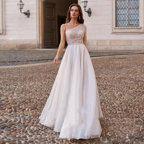 Stunning One Long Sleeve Sequins Top Abito da Sposa Deep A Line Tulle Floor Length Hippie Beach Boho Wedding Dress 2021