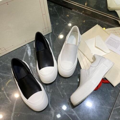 S Spring and autumn womens single shoes increased thick-soled round toe casual shoes black and white fashion single shoes
