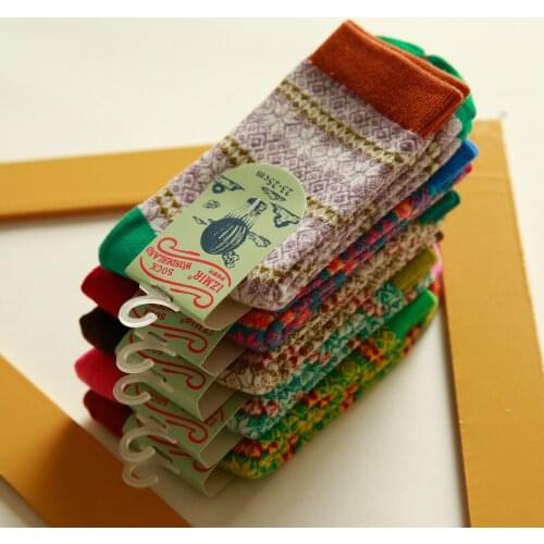 2021New Womens Socks Autumn And Winter Colourful Men Mid-high Tube Cotton Hip Hop Men Socks Leisure Art Female Skateboard Socks