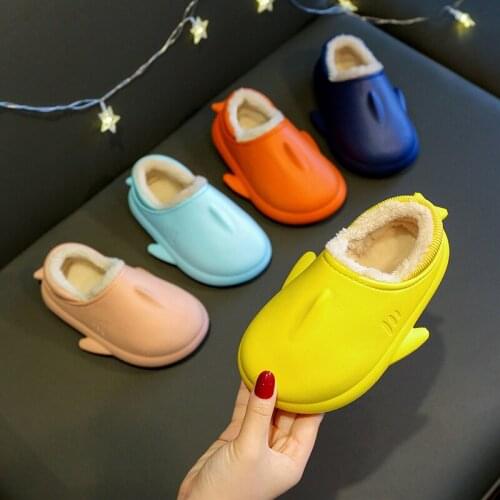 New Kids Waterproof Slippers Cute Cartoon Anti-slip Boys Girls Beach Indoor Slippers Soft EVA Children Home Floor Garden shoes