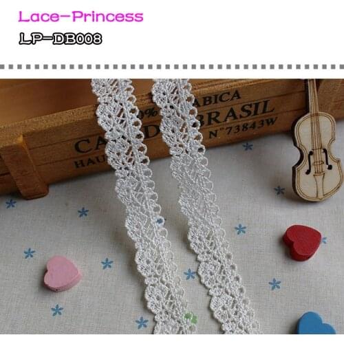 10 yards 2CM white Polyester embroidery Lace skirt hem DIY Dance costumes Accessories Sewing Edge Wedding lace trim DB008
