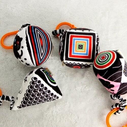 J60B Black and White Series Of Geometric Car Hanging Toys Baby Sensory Training Toy