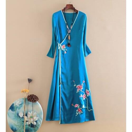 High-end Chinese style autumn Women dress ethnic style V-neck Retro embroidery flower elegant lady party dress S-2XL