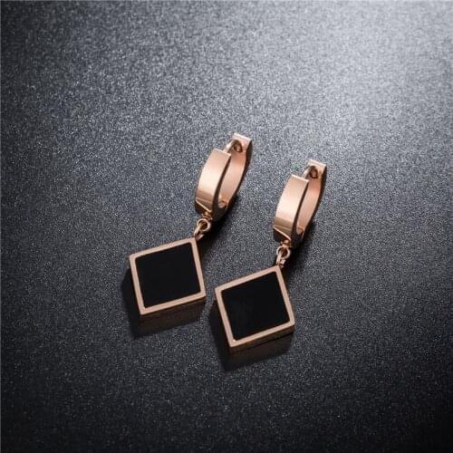 ZooMango Black Shell Square Titanium Steel Ear Buckle Female Hoop Earrings Classic Rose Gold Wedding Earrings For Women ZE17129