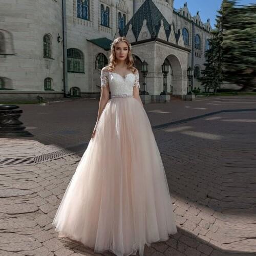 Sheer O-Neck Short Sleeves Lace Appliques Wedding Dresses Lace Appliques With Buttons Back Tulle Bride Gowns Custom Made Spring