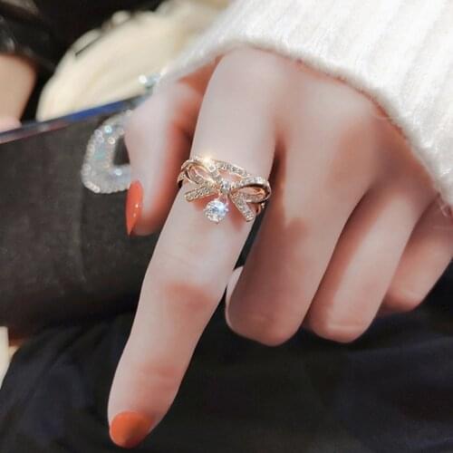 Kpop Japan Fashion Womens Romantic Bowknot Design Rings with Crystal Pendant Charm Rose gold Ring Shiny Opening Ring for Lady