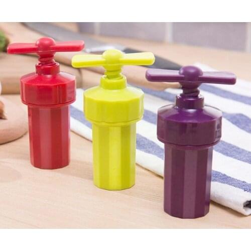 Practical Kitchen Cooking Tools Garlic Press Crusher Garlic Presser Crusher Screw Peeler Squeeze Garlic Spot Press Color Ra D7R1